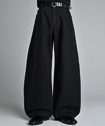 ADRER（アドラー）の「ADRER The Semi Curved Denim / アドラー ザ セミ カーブドデニム（デニムパンツ）」
