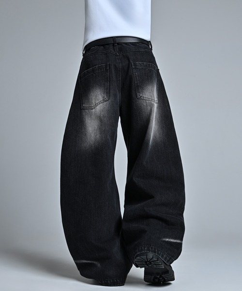 ADRER（アドラー）の「ADRER The Semi Curved Denim / アドラー ザ セミ カーブドデニム（デニムパンツ・メンズ・ブラック系1/ブルー系1・XS/S/M/L）」の6枚目の写真