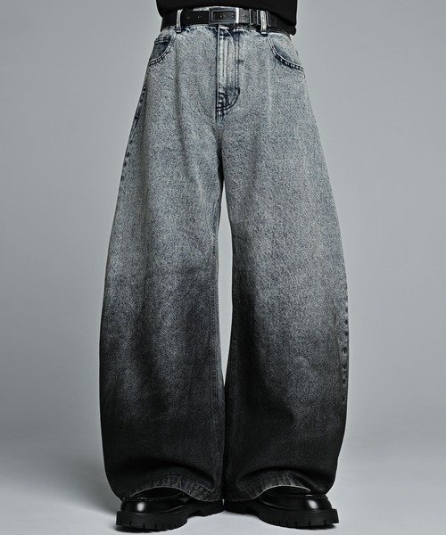 ADRER（アドラー）の「ADRER The Semi Curved Denim / アドラー ザ セミ カーブドデニム（デニムパンツ・メンズ・ブラック系1/ブルー系1・XS/S/M/L）」の9枚目の写真