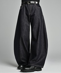 ADRER（アドラー）の「ADRER The Semi Curved Denim   アドラー ザ セミ カーブドデニム（デニムパンツ）」