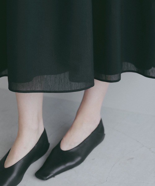 MANOF(マノフ)の「SHEER GATHERED FLARE SKIRT(スカート・レディース・ホワイト/ライトブルー/ブラック・S/M)」の19枚目の写真