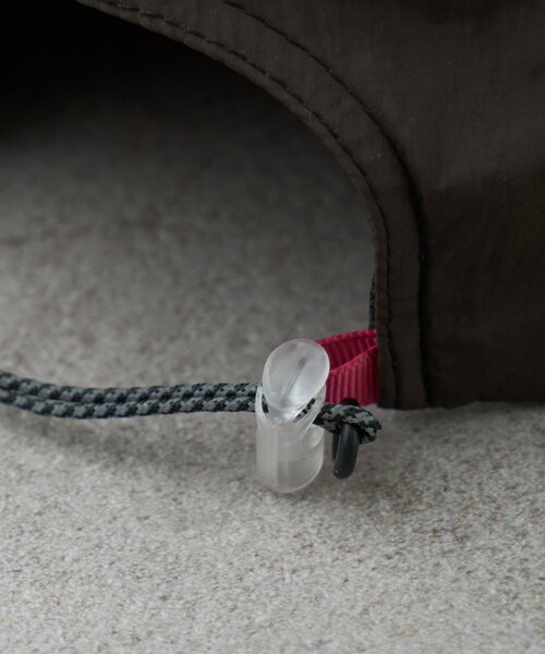 Franklin Climbing（フランクリンクライミング）の「【Franklin Climbing】撥水ナイロンロゴ刺繍キャップ（キャップ・レディース・ベージュ/ブラック/グリーン・ONE SIZE）」の8枚目の写真
