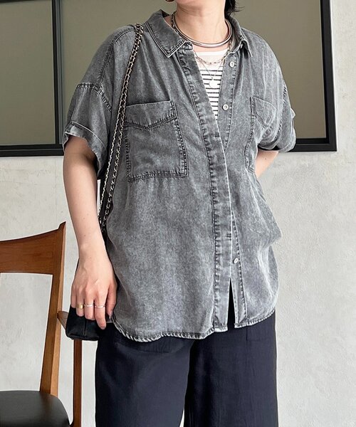 un dix cors(アンディコール)の「デニム半袖シャツ(シャツ/ブラウス・レディース・グレー/インディゴブルー/サックスブルー・FREE)」の7枚目の写真