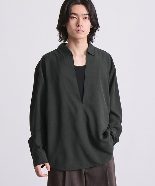 EMMA CLOTHES(エマクローズ)の「ハードツイスト長袖ヴァルーズシャツ(速乾 UV イージーケア)(シャツ/ブラウス・メンズ・グレイッシュベージュ/スミクロ/オフホワイト・S/M/L)」の5枚目の写真
