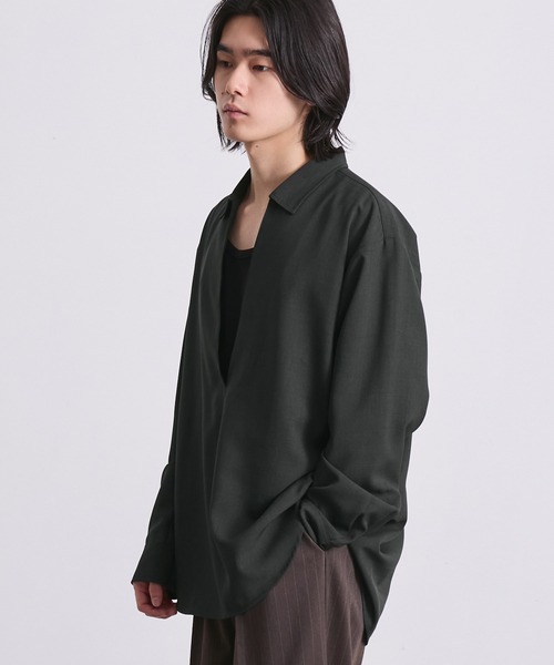 EMMA CLOTHES(エマクローズ)の「ハードツイスト長袖ヴァルーズシャツ(速乾 UV イージーケア)(シャツ/ブラウス・メンズ・グレイッシュベージュ/スミクロ/オフホワイト・S/M/L)」の9枚目の写真