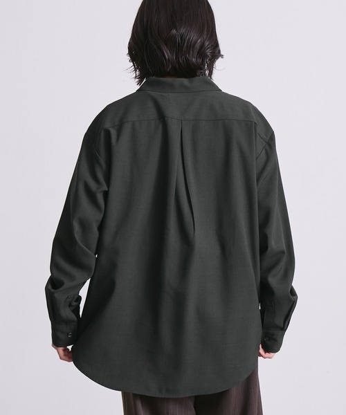 EMMA CLOTHES(エマクローズ)の「ハードツイスト長袖ヴァルーズシャツ(速乾 UV イージーケア)(シャツ/ブラウス・メンズ・グレイッシュベージュ/スミクロ/オフホワイト・S/M/L)」の11枚目の写真