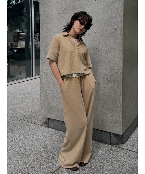 ELCHELE(エルチェレ)の「PIGMENT WAIST SLIT PANTS(スウェットパンツ・レディース・ベージュ/スミクロ・38/36)」の14枚目の写真