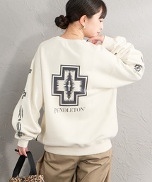 PENDLETON（ペンドルトン）の「【WEB先行予約】[PENDLETON ペンドルトン] 別注 ハーディング柄 バックプリントクルーネックスウェット（スウェット）」