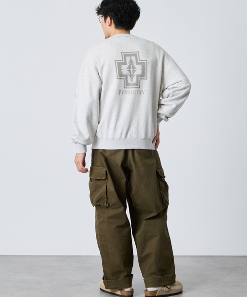 PENDLETON（ペンドルトン）の「[PENDLETON/ペンドルトン] 別注 ハーディング柄 バックプリントクルーネックスウェット（スウェット・レディース・アイボリー/グレー/ブラウン・S/M/L/XL）」の6枚目の写真