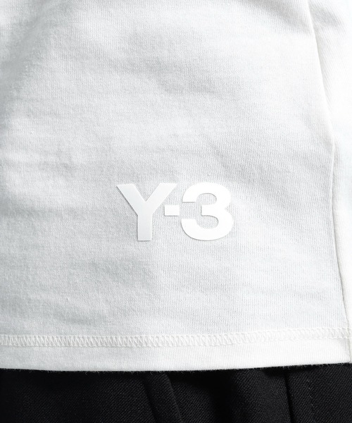Y-3(ワイスリー)の「Y-3 FITTED SHORT SLEEVE TEE(Tシャツ/カットソー・レディース・ホワイト系その他・X-SMALL/SMALL/MEDIUM)」の4枚目の写真