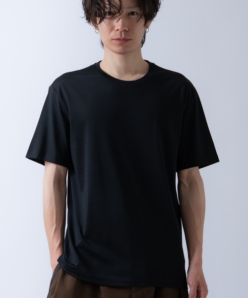 Crownor(クラウノアー)の「冷感 半袖 カットソー(Tシャツ/カットソー・メンズ・チャコール/ブラック/ホワイト・MEDIUM/LARGE)」の2枚目の写真