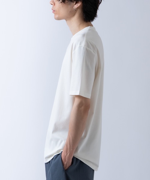Crownor(クラウノアー)の「冷感 半袖 カットソー(Tシャツ/カットソー・メンズ・チャコール/ブラック/ホワイト・MEDIUM/LARGE)」の10枚目の写真