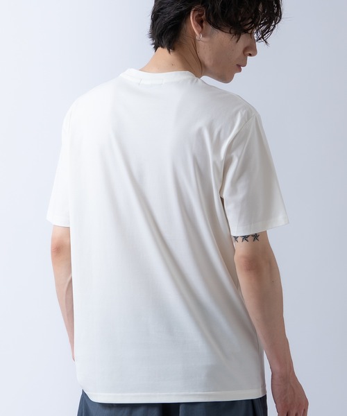 Crownor(クラウノアー)の「冷感 半袖 カットソー(Tシャツ/カットソー・メンズ・チャコール/ブラック/ホワイト・MEDIUM/LARGE)」の11枚目の写真