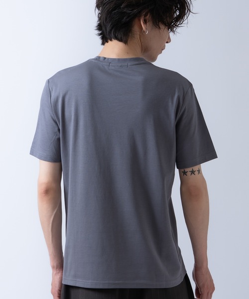 Crownor(クラウノアー)の「冷感 半袖 カットソー(Tシャツ/カットソー・メンズ・チャコール/ブラック/ホワイト・MEDIUM/LARGE)」の9枚目の写真