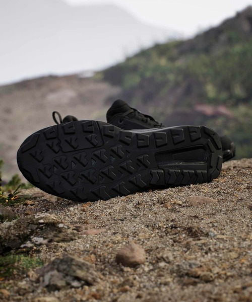 adidas(アディダス)の「テレックス Anylander Rain. Rdy ハイキング / Terrex Anylander Rain.Rdy Hiking / アディダス adidas(スニーカー・メンズ・ブラック・24.5cm/25.0cm/25.5cm/26.0cm/26.5cm/27.0cm/27.5cm/28.0cm/28.5cm)」の12枚目の写真