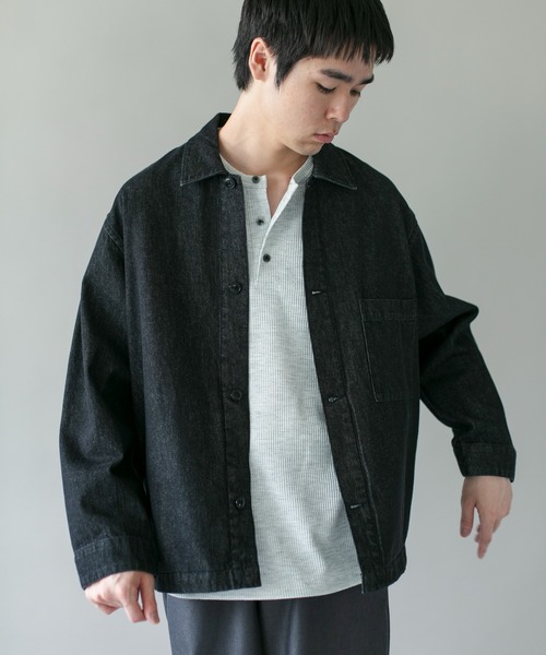 URBAN RESEARCH DOORS(アーバンリサーチドアーズ)の「デニムシャツカバーオール(デニムジャケット・メンズ・ブラック/ワンウォッシュ・SMALL/MEDIUM/LARGE)」の5枚目の写真