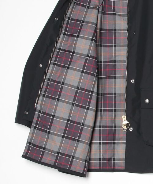 Barbour（バブアー）の「ボンディング ミドルレングス ジャケット Japan Exclusive（レディース）（その他アウター・レディース・ブラック/ライトブルー/グレイッシュベージュ・MEDIUM/SMALL）」の15枚目の写真