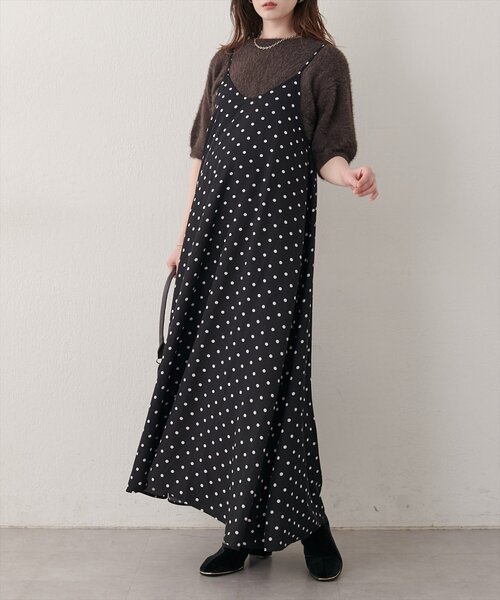 natural couture（ナチュラルクチュール）の「リボン付きドットキャミワンピース（ワンピース・レディース・ブラウン/ブラック・FREE）」の4枚目の写真