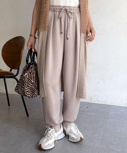 Jena espace merveilleux(ジェナ エスパスメルヴェイユ)の「ボンディングジョガーパンツ(その他パンツ・レディース・ベージュ/チャコールグレー・FREE)」の1枚目の写真