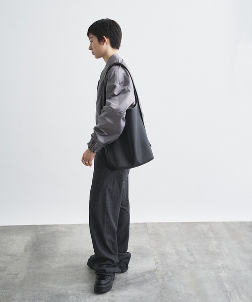 &MyuQ(アンドミューク)の「&MyuQ|JUNO light(トートバッグ・レディース・ブラック/ベージュ・00)」の9枚目の写真