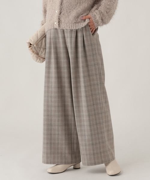 Elura(エルーラ)の「スリムウォームワイドパンツ<低身長サイズあり>/1075309(その他パンツ・レディース・ブラック/チャコールグレー/ブラウン/オフホワイト・LARGE/SMALL/MEDIUM/FREE(S))」の4枚目の写真