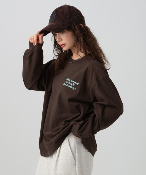 BAYFLOW(ベイフロー)の「ピグメントロゴロングスリーブT(Tシャツ/カットソー・レディース・チャコール/プラム/オフホワイト/ブラウン・SMALL/MEDIUM)」の1枚目の写真
