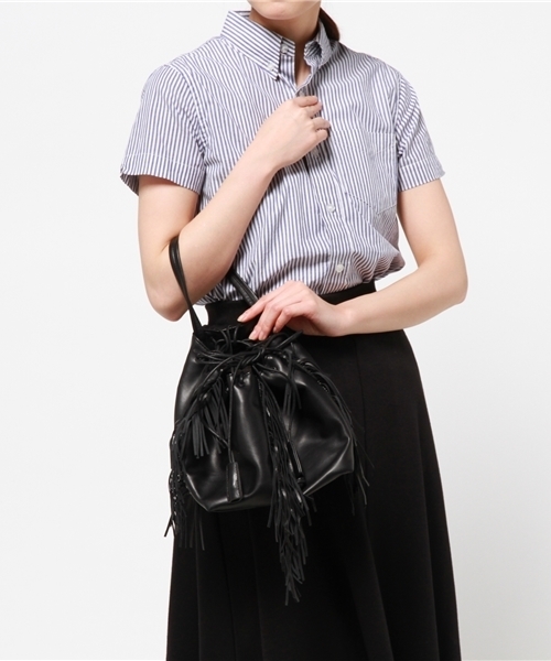 MOUSSY（マウジー）の「FRINGE BAG（ショルダーバッグ・レディース・ブラック/オフホワイト・FREE）」の5枚目の写真