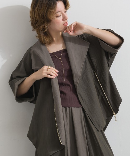 Material(Avenue)(マテリアル)の「【Material】シャドーナイロン バイカラー イレギュラーヘム フロントジップ ポンチョ カーディガン(その他アウター・レディース・ダークブラウン/テラコッタ/ブラック・FREE)」の3枚目の写真