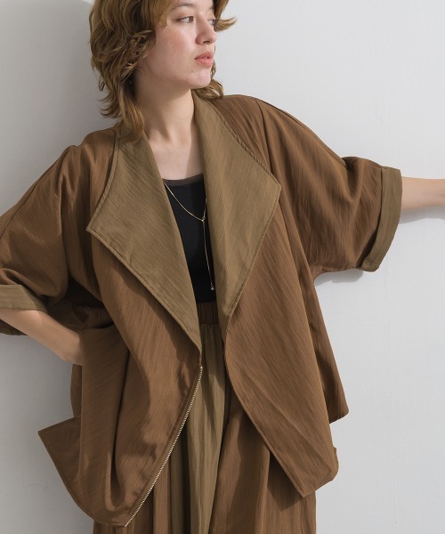 Material(Avenue)(マテリアル)の「【Material】シャドーナイロン バイカラー イレギュラーヘム フロントジップ ポンチョ カーディガン(その他アウター・レディース・ダークブラウン/テラコッタ/ブラック・FREE)」の1枚目の写真