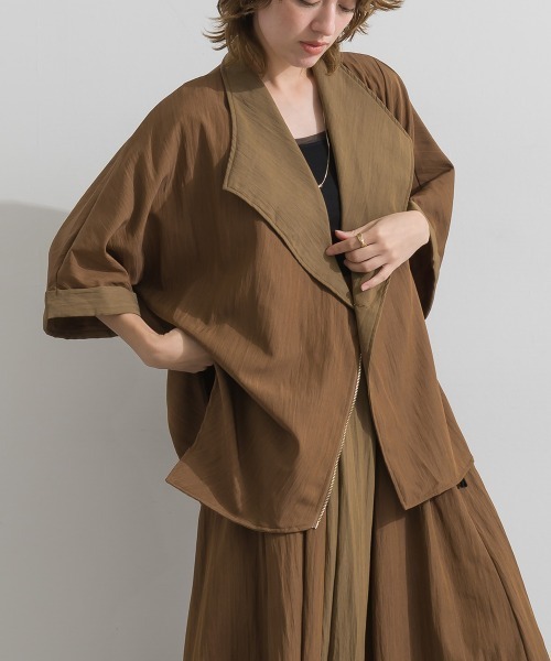 Material(Avenue)(マテリアル)の「【Material】シャドーナイロン バイカラー イレギュラーヘム フロントジップ ポンチョ カーディガン(その他アウター・レディース・ダークブラウン/テラコッタ/ブラック・FREE)」の7枚目の写真