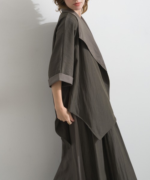 Material(Avenue)(マテリアル)の「【Material】シャドーナイロン バイカラー イレギュラーヘム フロントジップ ポンチョ カーディガン(その他アウター・レディース・ダークブラウン/テラコッタ/ブラック・FREE)」の13枚目の写真