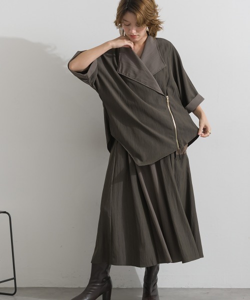 Material(Avenue)(マテリアル)の「【Material】シャドーナイロン バイカラー イレギュラーヘム フロントジップ ポンチョ カーディガン(その他アウター・レディース・ダークブラウン/テラコッタ/ブラック・FREE)」の15枚目の写真