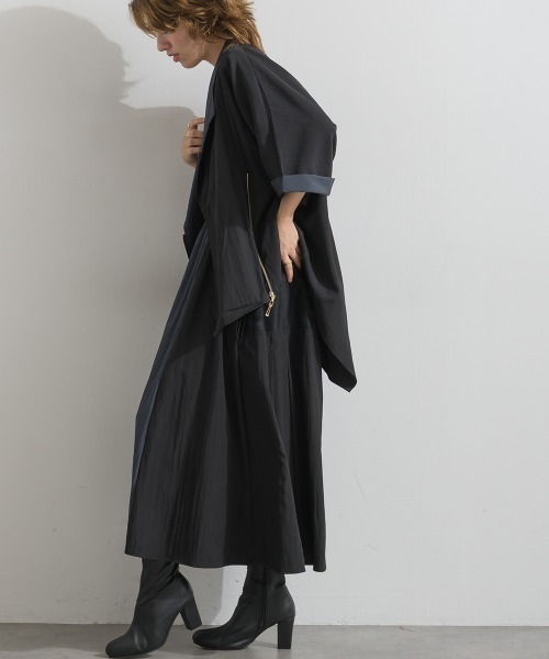 Material(Avenue)(マテリアル)の「【Material】シャドーナイロン バイカラー イレギュラーヘム フロントジップ ポンチョ カーディガン(その他アウター・レディース・ダークブラウン/テラコッタ/ブラック・FREE)」の17枚目の写真