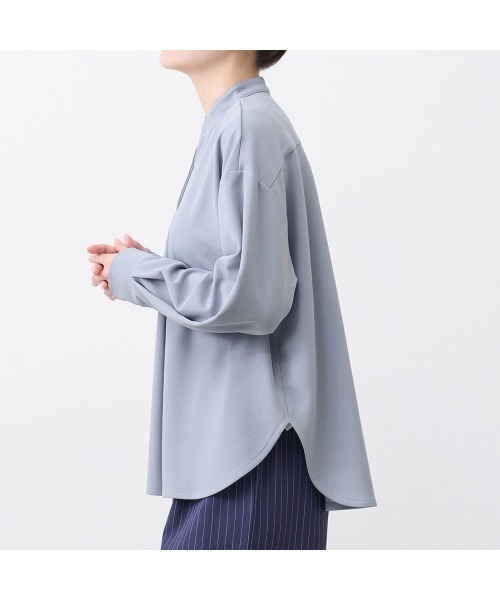Belle Maison(ベルメゾン)の「テクニックいらずのキーネックブラウス【乾燥機OK】(シャツ/ブラウス・レディース・ベージュ/グレイッシュブルー/ブラック/モカ・M/S/L)」の9枚目の写真