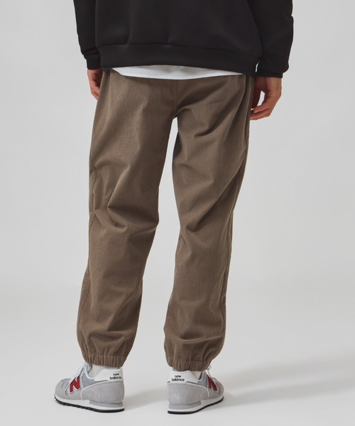 NEW BALANCE（ニューバランス）の「【別注】ニューバランス New Balance コーデュロイジョガーパンツ 限定コラボ（その他パンツ・メンズ・ベージュ/ブラック・S/M/LL/L）」の4枚目の写真