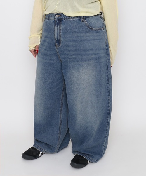 PUNYUS(プニュズ)の「【NEW SIZE】バギーデニムパンツ(デニムパンツ・レディース・ブルー系その他/ライトブルー・1/2/3/4/5)」の4枚目の写真