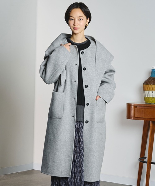 ROSE BUD(ローズバッド)の「SCARF LONG COAT(ノーカラーコート・レディース・グレー/ブラウン・M/S)」の10枚目の写真