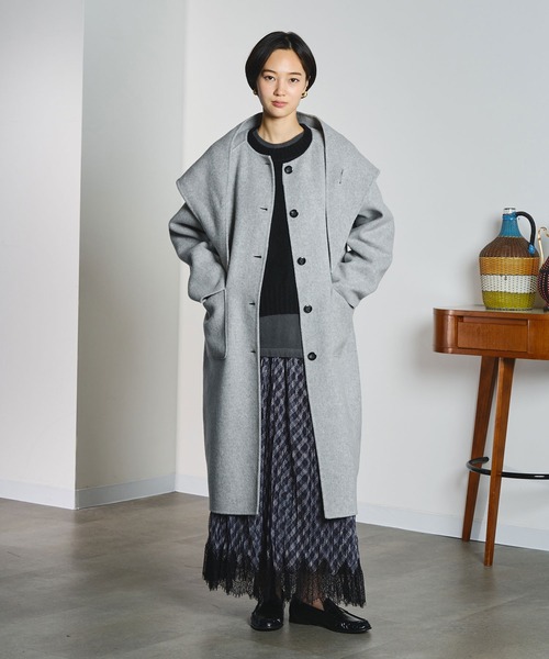 ROSE BUD(ローズバッド)の「SCARF LONG COAT(ノーカラーコート・レディース・グレー/ブラウン・M/S)」の13枚目の写真
