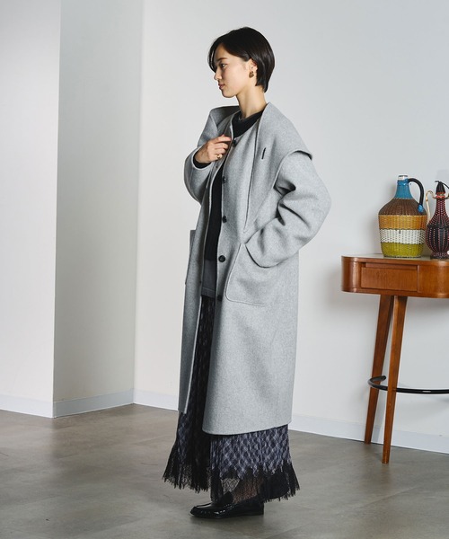 ROSE BUD(ローズバッド)の「SCARF LONG COAT(ノーカラーコート・レディース・グレー/ブラウン・M/S)」の14枚目の写真