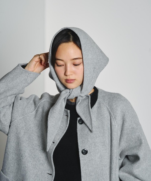 ROSE BUD(ローズバッド)の「SCARF LONG COAT(ノーカラーコート・レディース・グレー/ブラウン・M/S)」の17枚目の写真