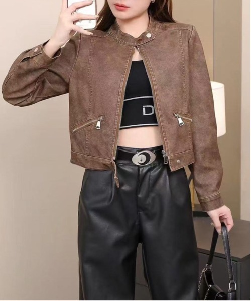 &soiree(アンドソワレ)の「ノーカラーベルトデザインデニムジャケット(デニムジャケット・レディース・ブラウン/グレー・SMALL/MEDIUM/X-LARGE/LARGE)」の4枚目の写真
