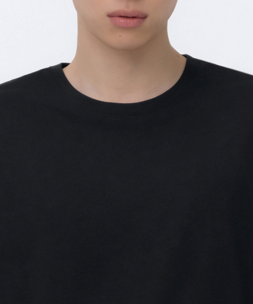 MUSINSA STANDARD（ムシンサスタンダード）の「[クールタンダード] レギュラー クロップTシャツ [ブラック]（Tシャツ/カットソー・メンズ・その他・SMALL/MEDIUM/LARGE/2XL/X-LARGE）」の4枚目の写真
