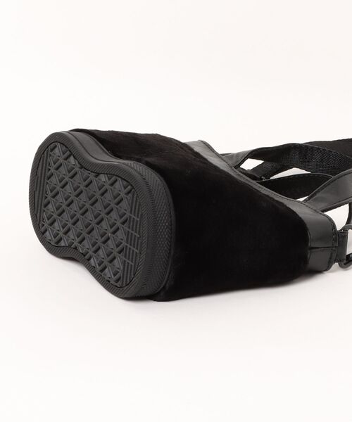 OKERU（オケル）の「【OKERU】 TYPE-C mini Fur BAG ミニファートート（トートバッグ・レディース・ブラック/ベージュ・フリー）」の4枚目の写真