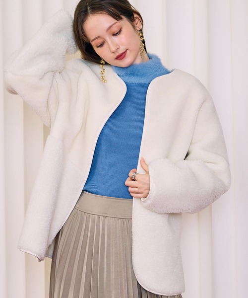 Audie a Muses（オーディアミューズ）の「ノーカラーリバーシブルムートンジャケット（ムートンコート・レディース・オフホワイト/ブラック/ベージュ・FREE/36）」の11枚目の写真