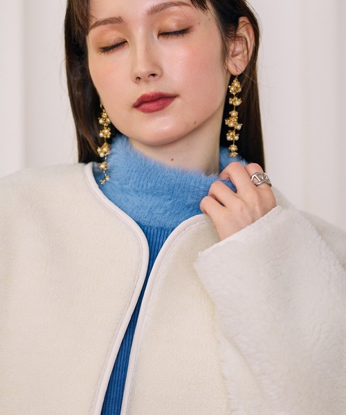 Audie a Muses（オーディアミューズ）の「ノーカラーリバーシブルムートンジャケット（ムートンコート・レディース・オフホワイト/ブラック/ベージュ・FREE/36）」の14枚目の写真
