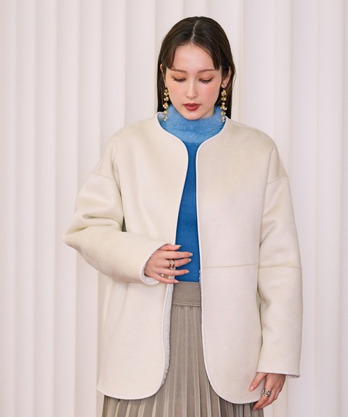 Audie a Muses（オーディアミューズ）の「ノーカラーリバーシブルムートンジャケット（ムートンコート・レディース・オフホワイト/ブラック/ベージュ・FREE/36）」の17枚目の写真