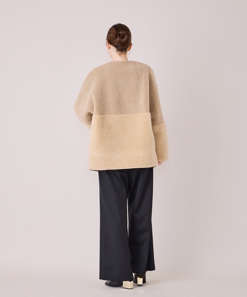 Audie a Muses（オーディアミューズ）の「ノーカラーリバーシブルムートンジャケット（ムートンコート・レディース・オフホワイト/ブラック/ベージュ・FREE/36）」の22枚目の写真