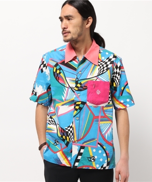 ALDIES（アールディーズ）の「Be Nice Shirts 80's調プリント 総柄 半袖シャツ（シャツ/ブラウス・メンズ・オレンジ系その他/ブルー系その他・SMALL/LARGE/MEDIUM）」の2枚目の写真