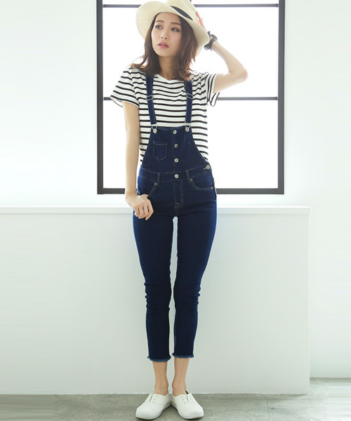 Luz Llena (philter)(ラズレナ フィルター)の「ストレッチデニム・スキニーサロペット/スキニーパンツ/切りっぱなし(サロペット/オーバーオール・レディース・ホワイト/ネイビー/ブルー・SMALL/LARGE/MEDIUM)」の6枚目の写真