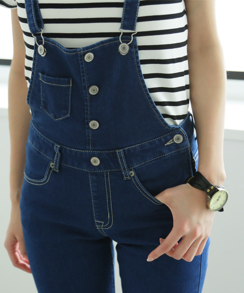 Luz Llena (philter)(ラズレナ フィルター)の「ストレッチデニム・スキニーサロペット/スキニーパンツ/切りっぱなし(サロペット/オーバーオール・レディース・ホワイト/ネイビー/ブルー・SMALL/LARGE/MEDIUM)」の8枚目の写真